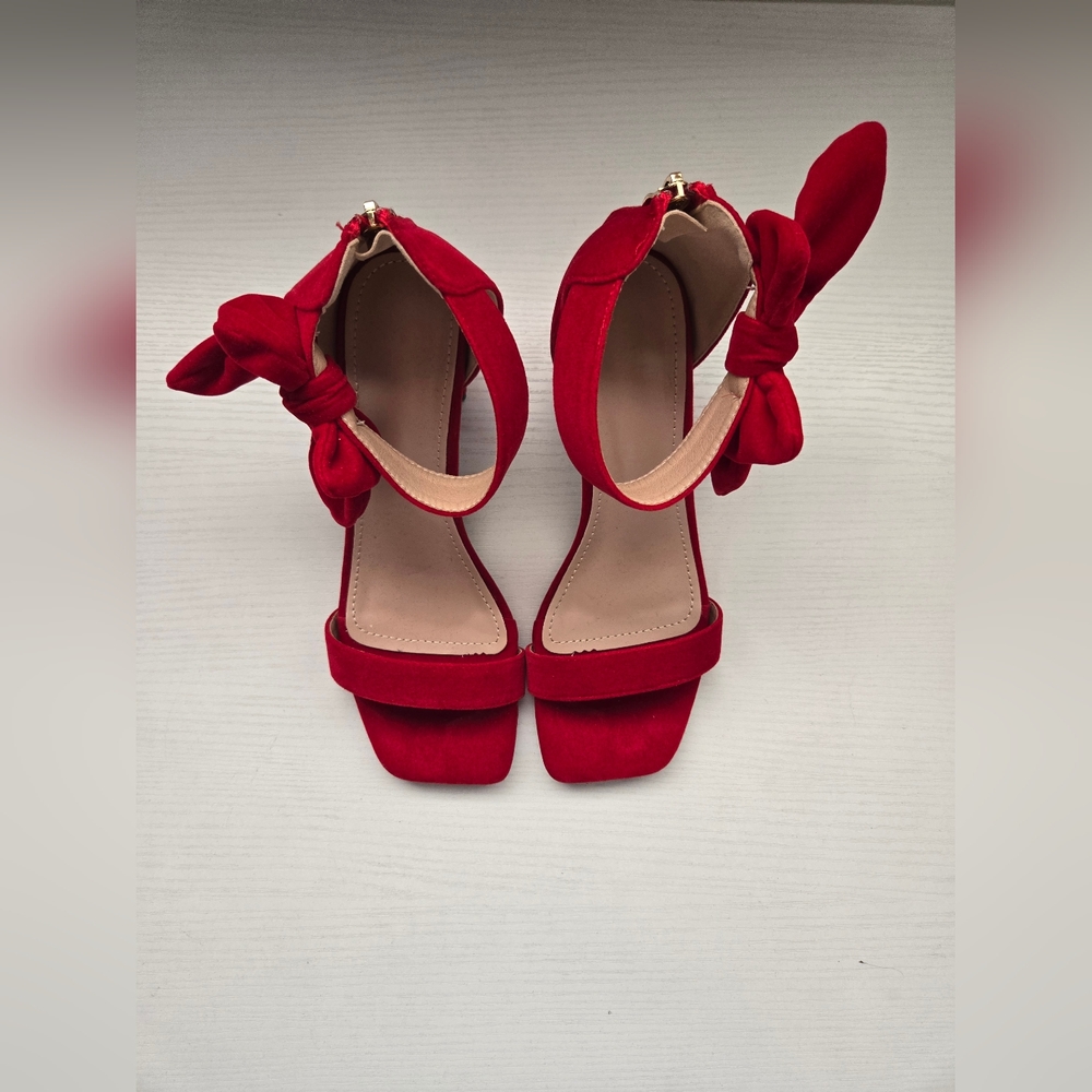 Womens Elegant Red Bow-Tie Heels Size 38